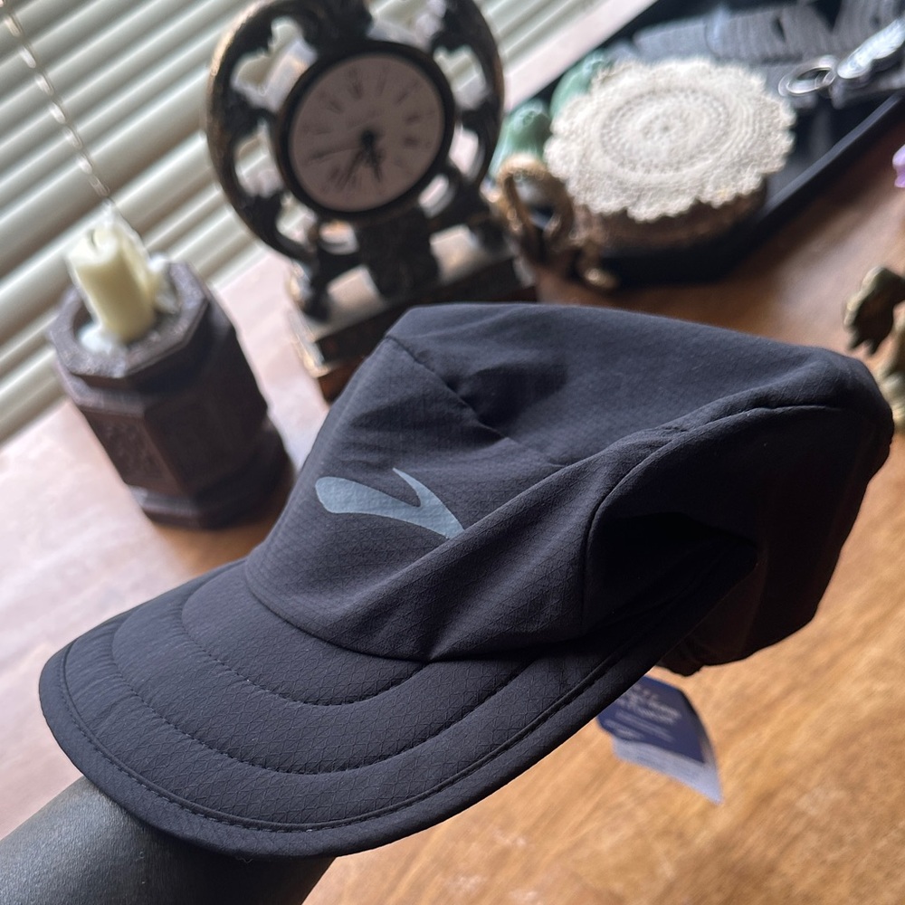 Brooks Lightweight Black Packable Hat